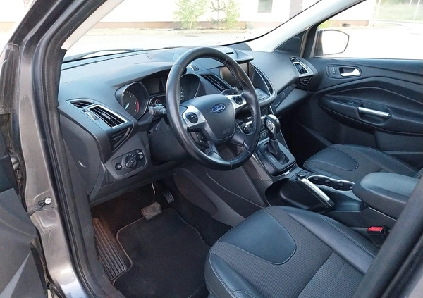 Ford Kuga cena 58900 przebieg: 198000, rok produkcji 2015 z Gryfino małe 379